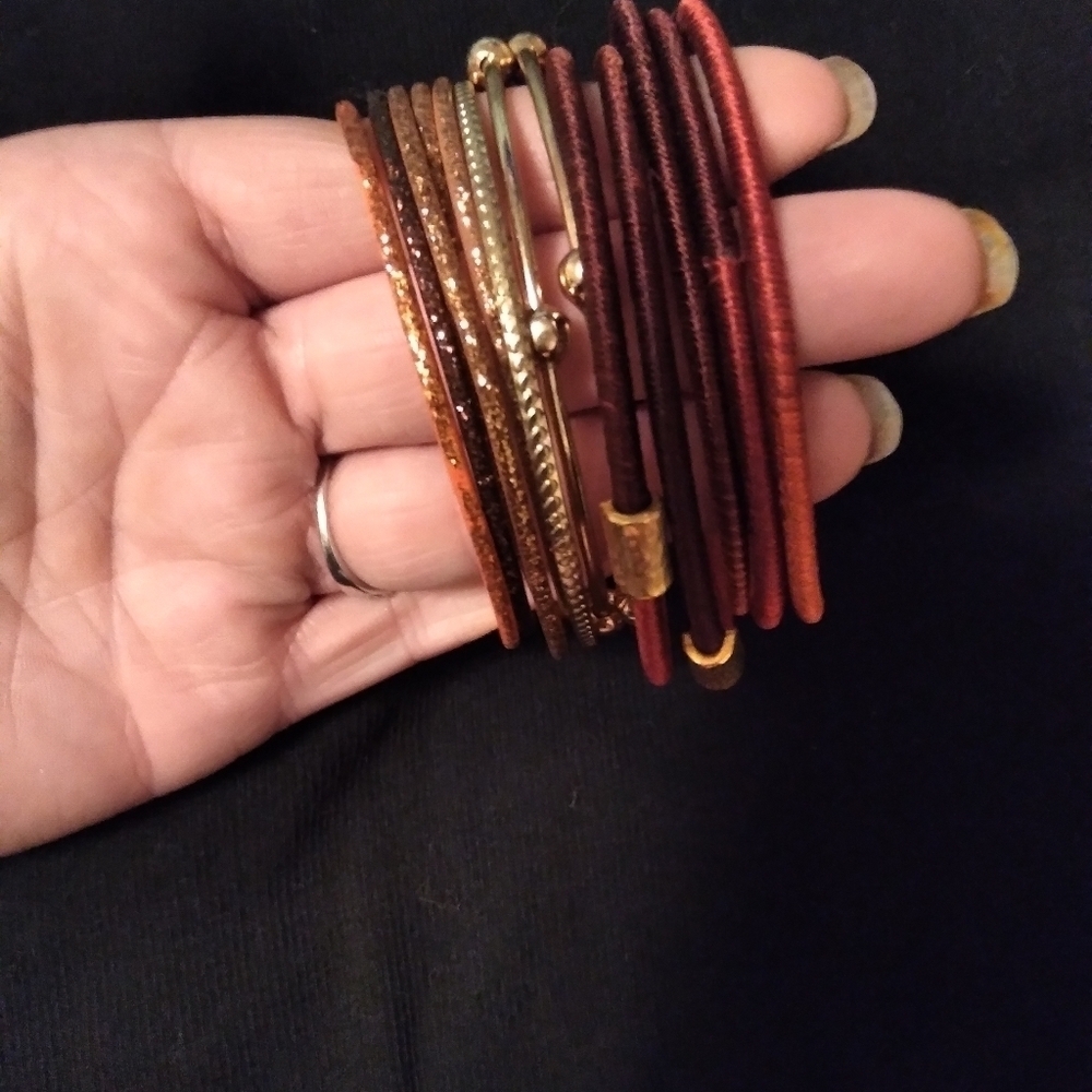 Beautiful Bangles - Picture 6 of 6